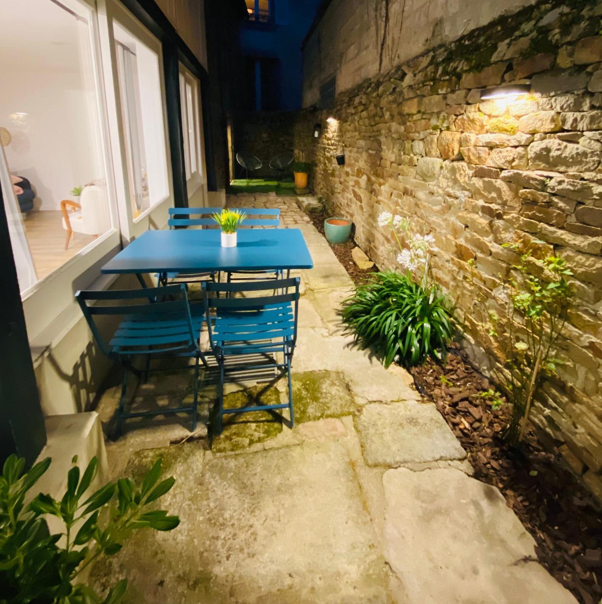 Ty Guenhael Petite Maisonnette Avec Exterieur Intra-muros Proche Port De
